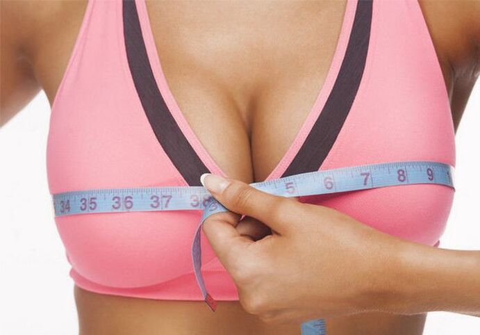 Breast augmentation na may push-up bra